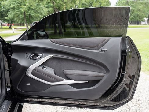 Used 2019 Chevrolet Camaro ZL1 RWD image 72