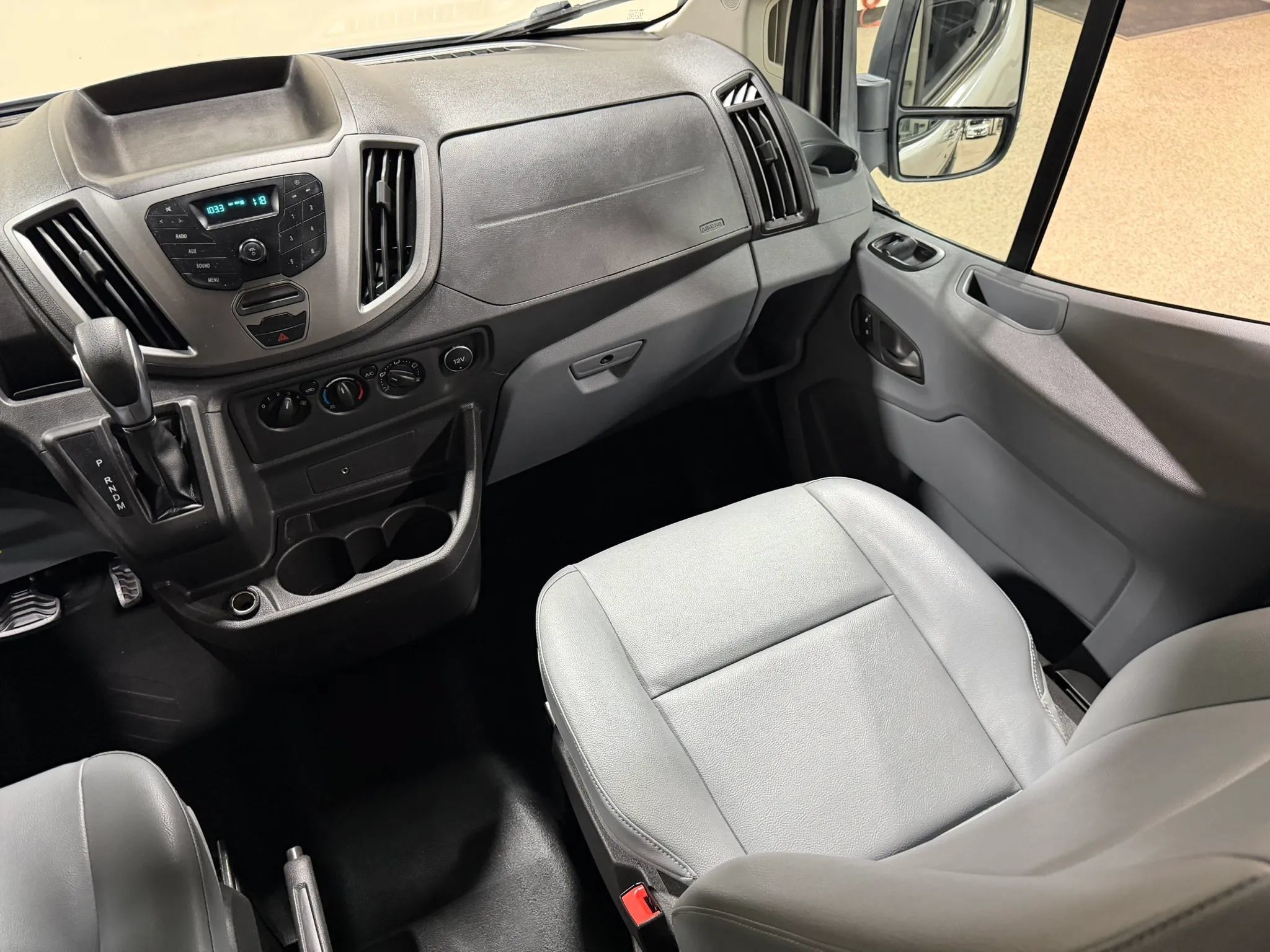 Used 2018 Ford Transit 350 XL RWD image 40