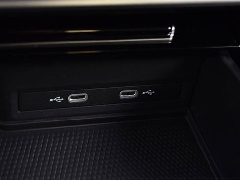 New 2026 Volkswagen Atlas Cross Sport SE image 16