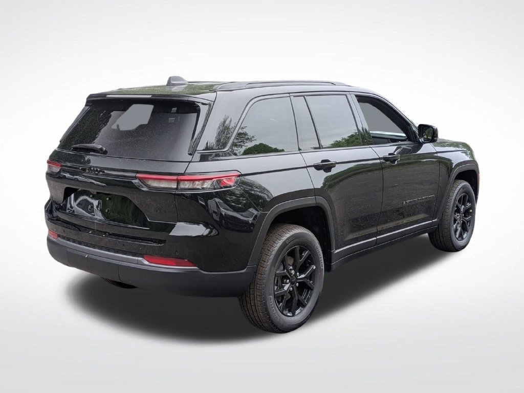 New 2026 Jeep Grand Cherokee Altitude AWD/4WD image 3