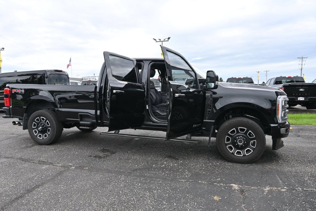 Used 2024 Ford F350 Platinum AWD/4WD image 15