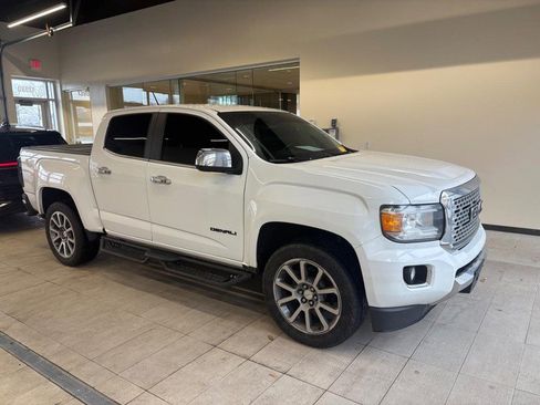 Used 2019 GMC Canyon Denali image 4