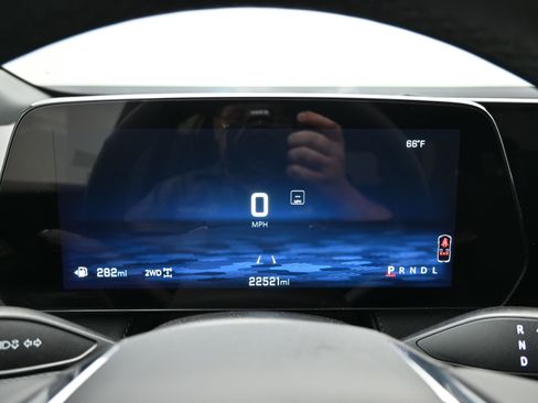 Used 2025 Chevrolet Equinox LT AWD/4WD image 15