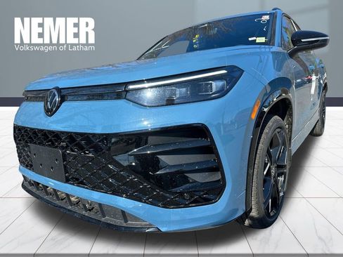 New 2026 Volkswagen Tiguan SE R-Line AWD/4WD image 1