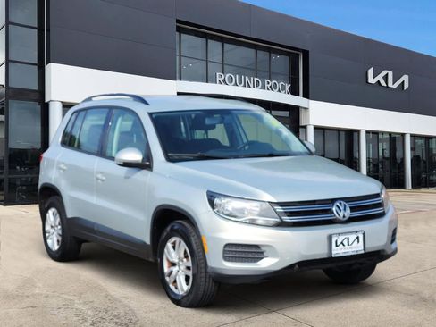 Used 2015 Volkswagen Tiguan SEL FWD image 3