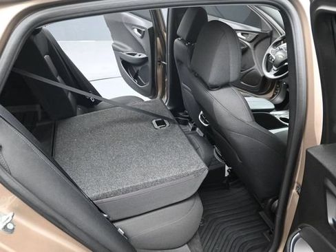 Used 2018 Chevrolet Malibu LT FWD image 25