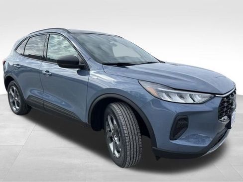 New 2026 Ford Escape ST-Line w/ Cold Weather Package AWD/4WD image 9