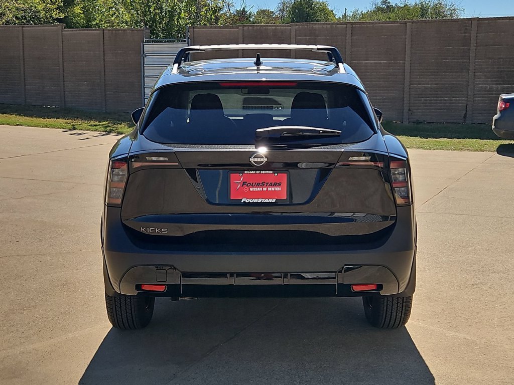 New 2027 Nissan Kicks SV FWD image 5