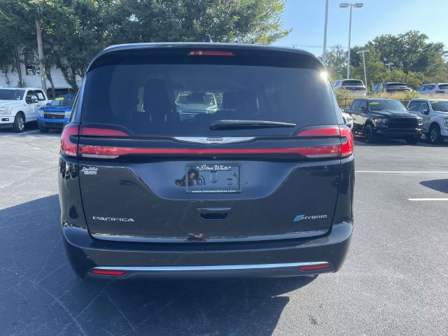 Used 2023 Chrysler Pacifica Touring-L FWD image 6