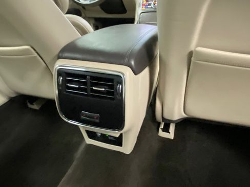 Used 2017 Lincoln Continental Select w/ Climate Package image 35