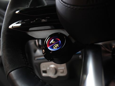 Used 2025 Mercedes-Benz GLS 63 AMG 4MATIC image 46