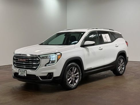 Used 2023 GMC Terrain SLT AWD/4WD image 7