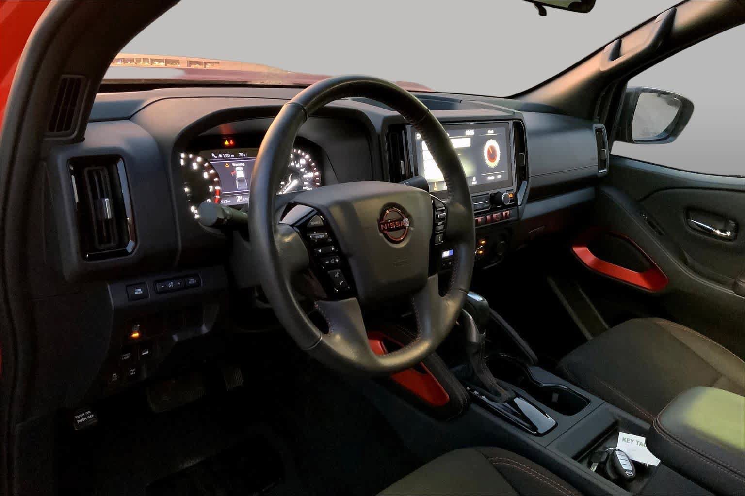 Used 2025 Nissan Frontier PRO-4X AWD/4WD image 15
