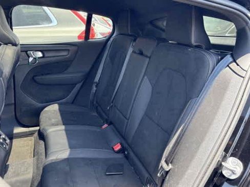 Used 2023 Volvo C40 P8 Recharge Plus w/ Climate Package AWD/4WD image 4