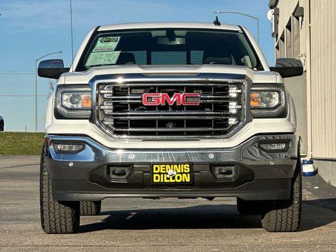 Used 2018 GMC Sierra 1500 SLT w/ SLT Premium Package image 9