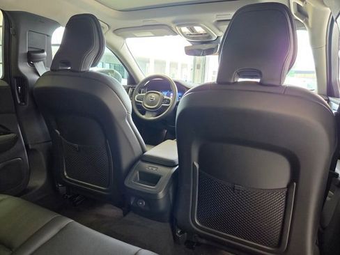 Certified 2026 Volvo V60 B5 Cross Country Plus w/ Protection Package Premier AWD/4WD image 23