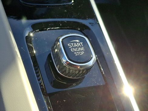 Used 2024 Volvo XC60 T8 Ultimate w/ Protection Package Premier image 20