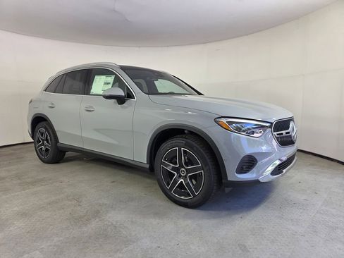 New 2026 Mercedes-Benz GLC 300 image 1