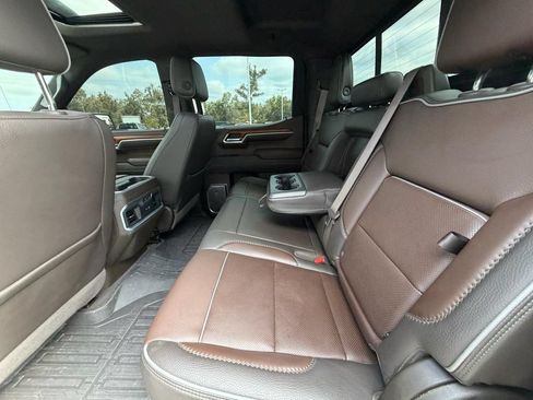 Used 2022 GMC Sierra 1500 Denali w/ Denali Reserve Package AWD/4WD image 14