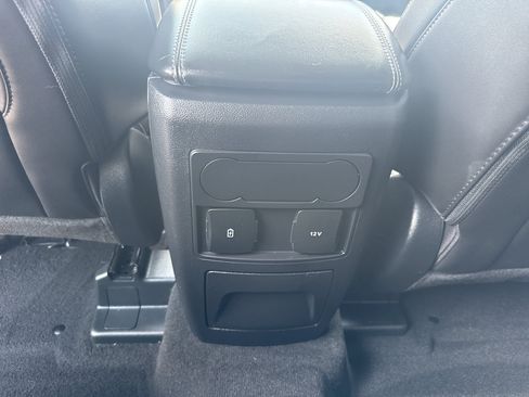 Used 2023 Ford Explorer XLT w/ Equipment Group 202A AWD/4WD image 32