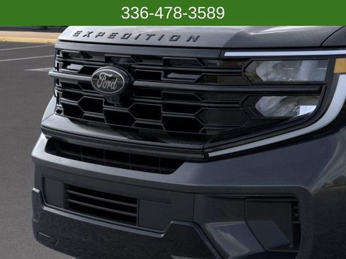 New 2025 Ford Expedition Platinum w/ Stealth Performance Package image 17