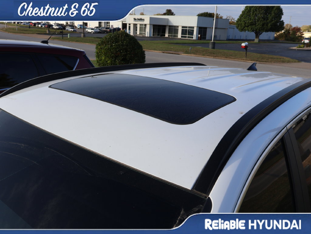 Used 2022 Hyundai Tucson SEL w/ Convenience + Premium Package FWD image 14