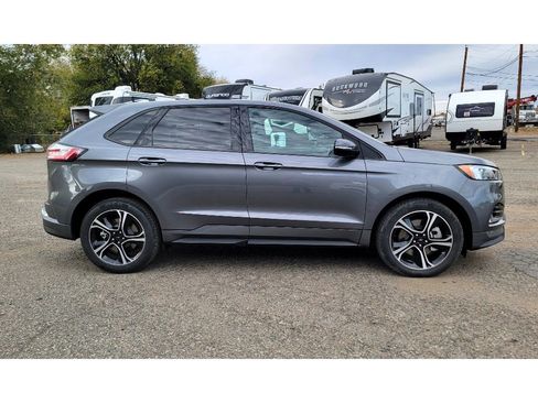 Used 2024 Ford Edge ST image 4