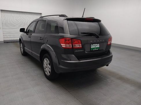 Used 2020 Dodge Journey SE FWD image 5