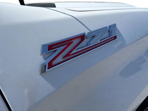 Used 2022 Chevrolet Silverado 1500 Custom Trail Boss w/ Safety Confidence Package AWD/4WD image 9