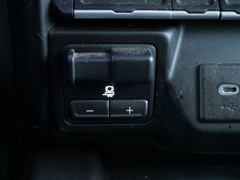 Used 2022 GMC Sierra 1500 AT4 image 23