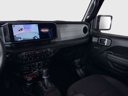 Used 2024 Jeep Gladiator Sport AWD/4WD image 21