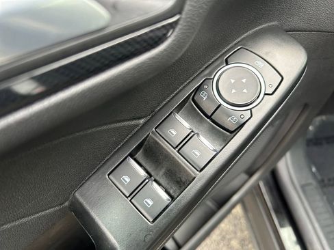 Used 2025 Ford Escape ST-Line image 23