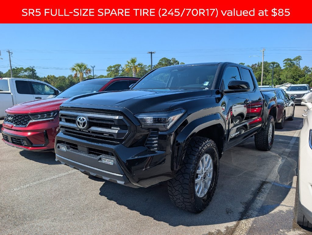 Used 2025 Toyota Tacoma SR5 AWD/4WD image 2