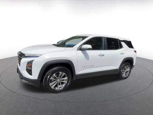 Used 2025 Chevrolet Equinox LT FWD image 7