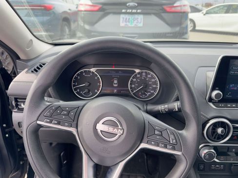 Used 2025 Nissan Sentra SV image 7