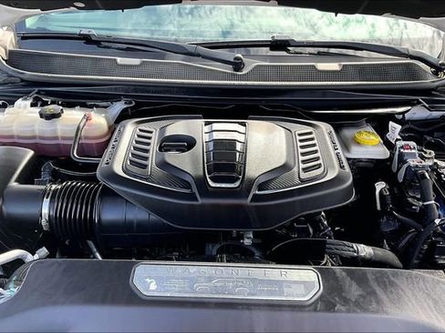 Used 2024 Jeep Wagoneer Series II w/ Flexible Seating Group image 28