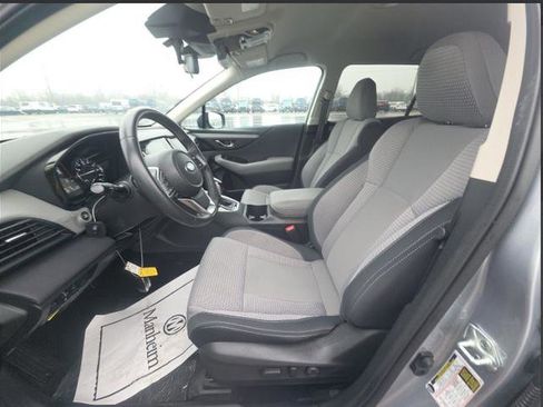 Used 2023 Subaru Outback Premium image 4