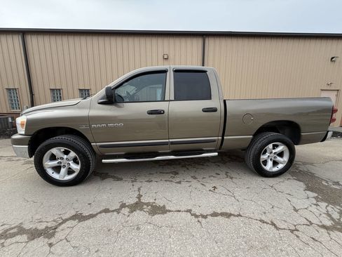 Used 2007 Dodge Ram 1500 Truck SLT image 4