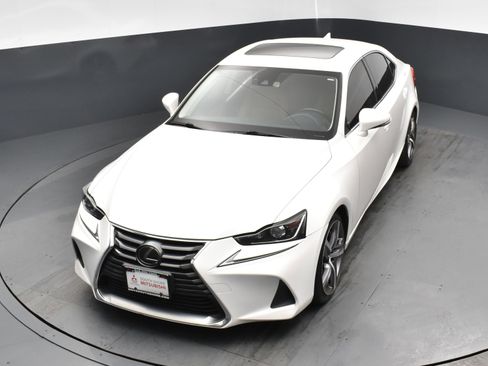 Used 2018 Lexus IS 300 AWD w/ Comfort Package image 17