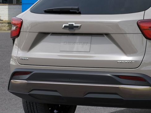 New 2026 Chevrolet Trax ACTIV w/ Sunroof Package FWD image 14