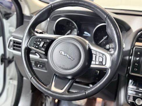 Used 2018 Jaguar F-PACE Prestige AWD/4WD image 12