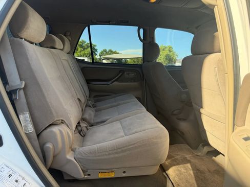 Used 2007 Toyota Sequoia SR5 RWD image 23