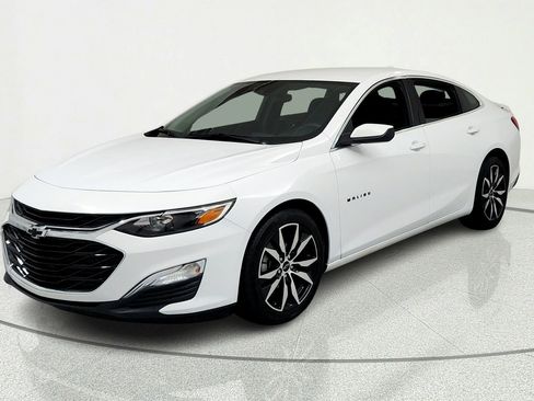 Used 2024 Chevrolet Malibu RS w/ LPO, Floor Liner Package FWD image 1