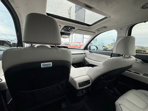 Used 2024 Hyundai Palisade Calligraphy image 25