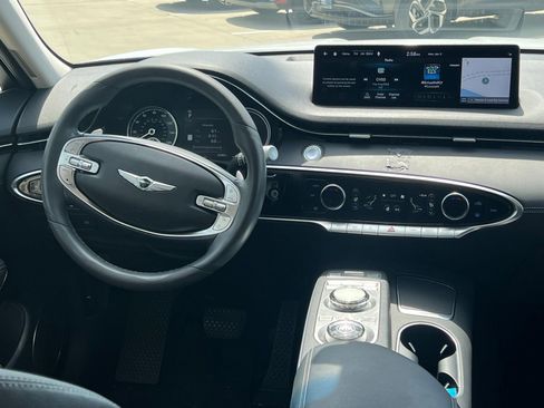 Used 2023 Genesis GV70 2.5T w/ Select Package AWD/4WD image 19