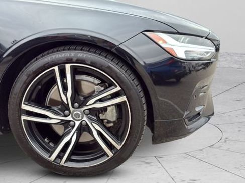 Used 2020 Volvo S90 T6 R-Design image 31