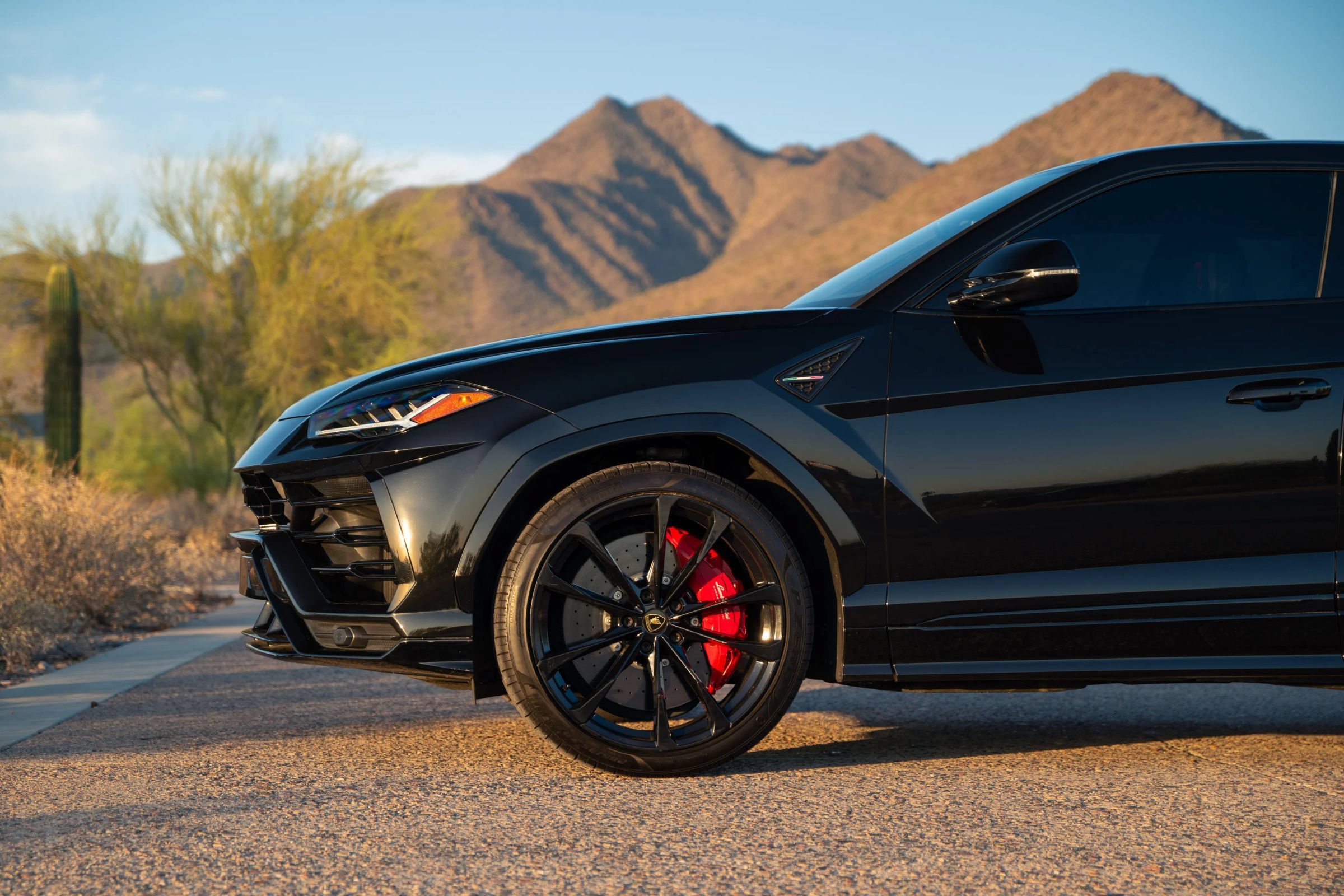 Used 2021 Lamborghini Urus AWD/4WD image 7