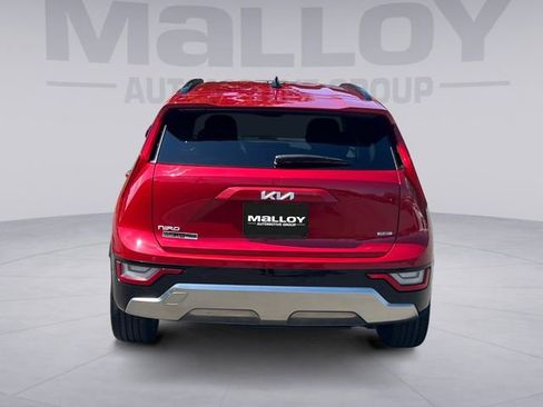 Used 2023 Kia Niro SX Touring FWD image 4
