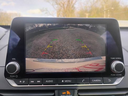 Used 2020 Nissan Altima 2.5 SR FWD image 11