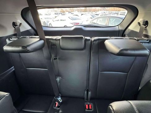 Used 2022 Toyota Highlander XLE image 12